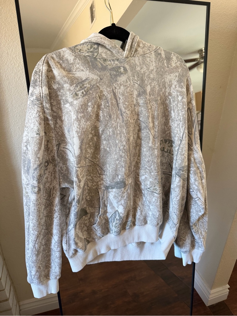 Fleece Factory Art & Motion sweater